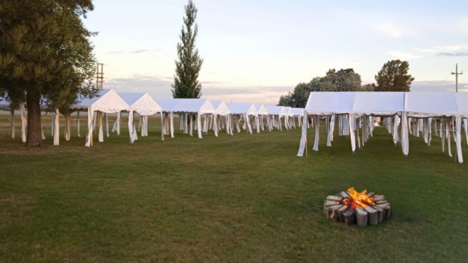 Carpa con estructura